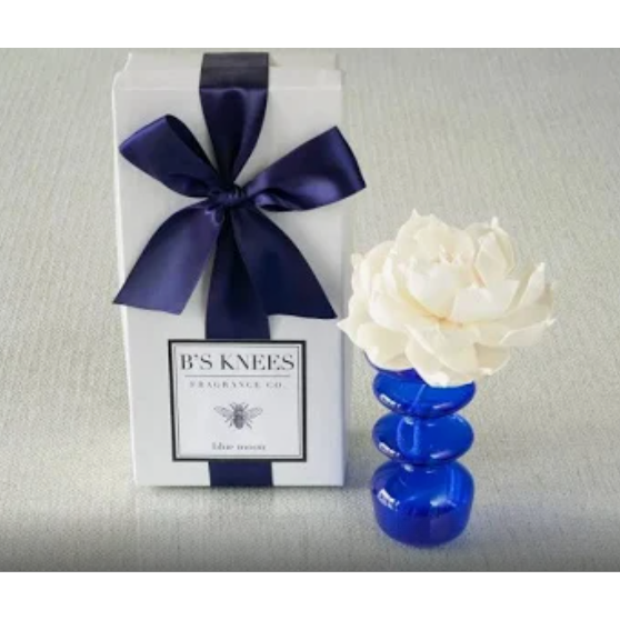 Big Sky Contempo with a Dark Blue Vase