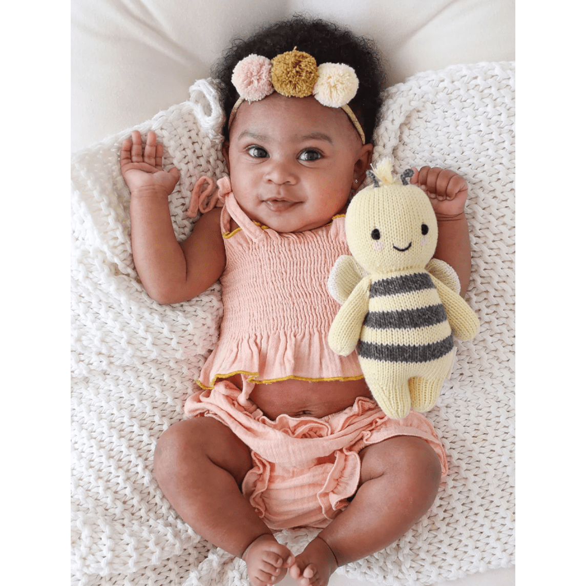 Baby Bee - White Farmhouse Flowers