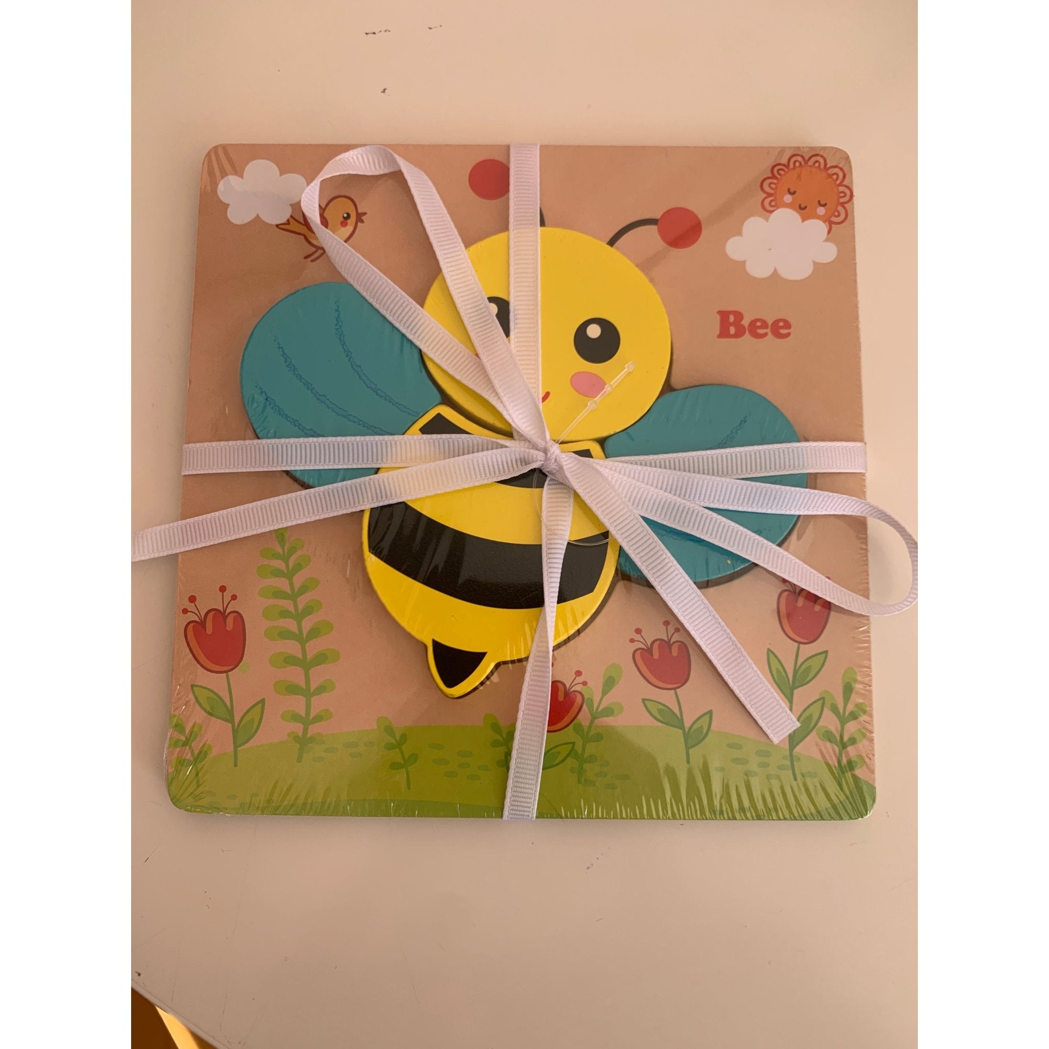 Bee Puzzle for Kids - White Farmhouse Flowers