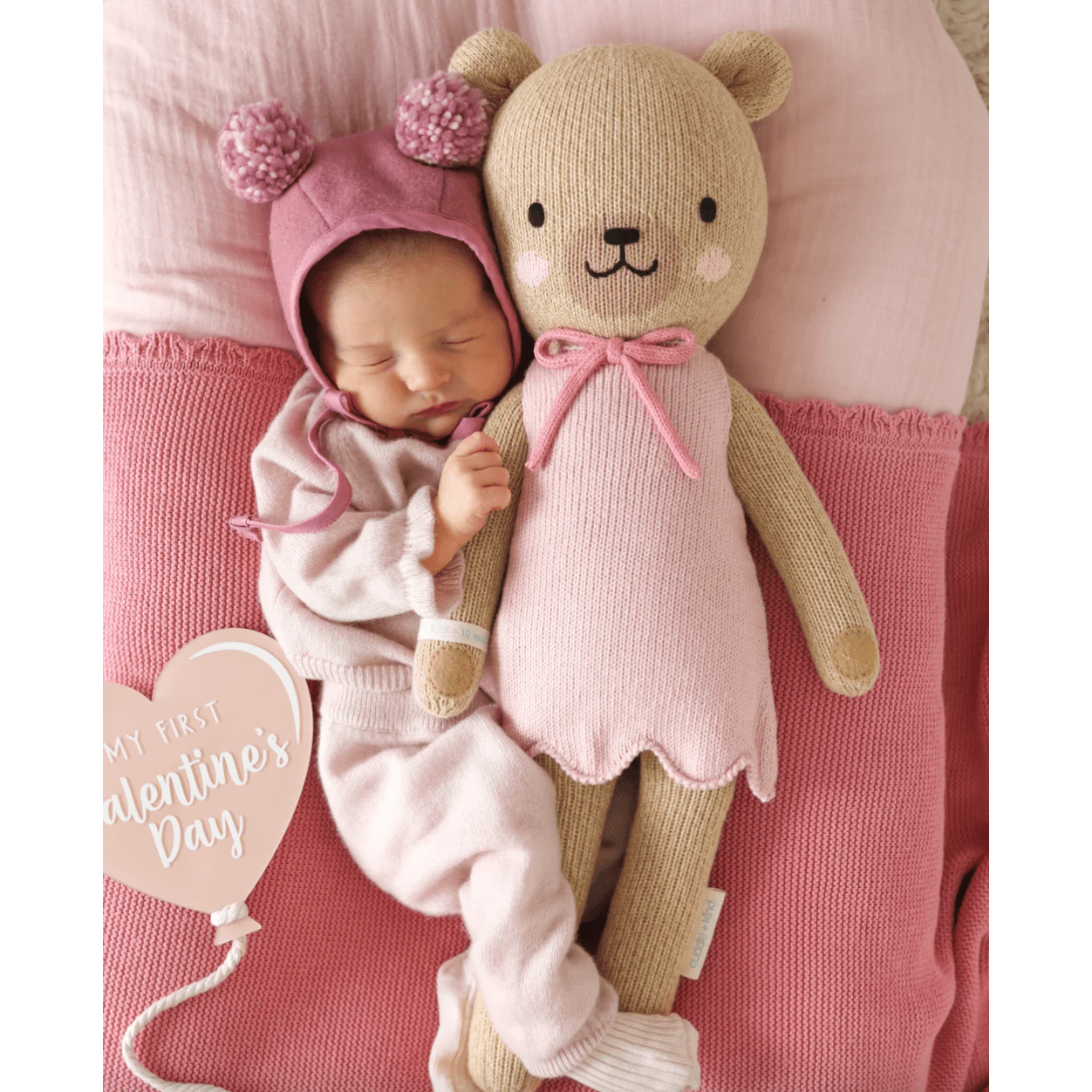 Bella the Honey Bear (little) 13" - White Farmhouse Flowers