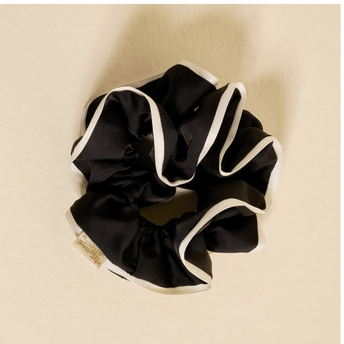 Black Ruffle Up Scrunchie - White Farmhouse Flowers