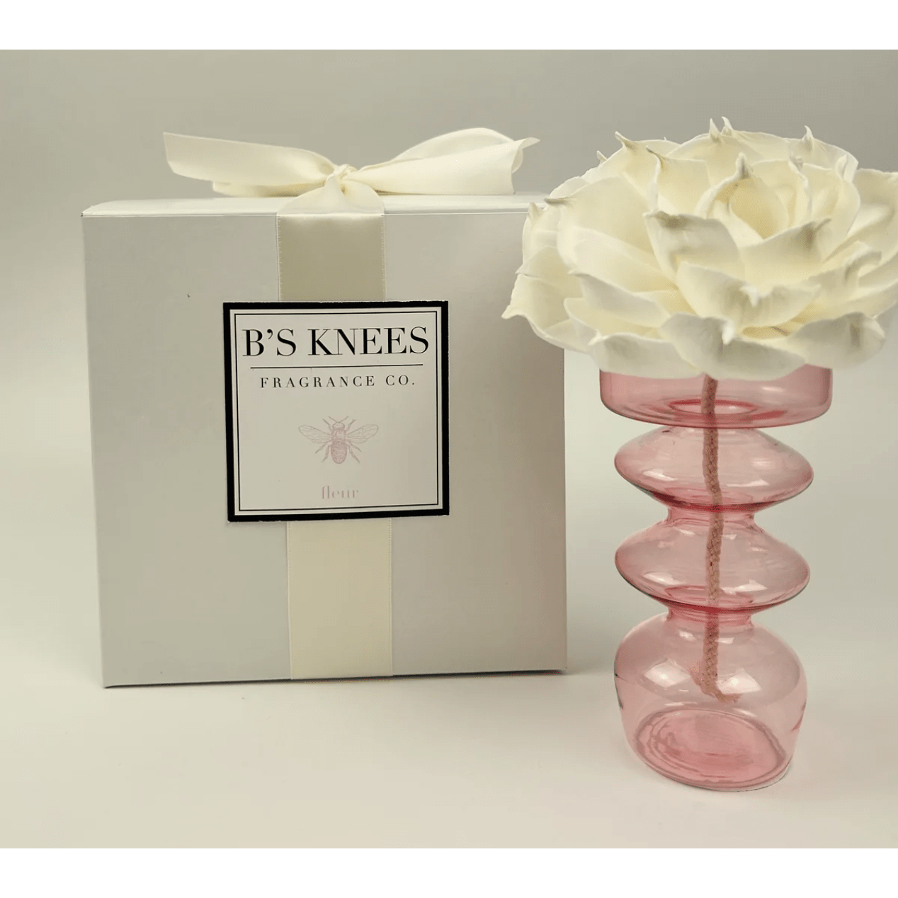 French Flower Market Contempo Diffuser with a Pink Vase - White Farmhouse Flowers