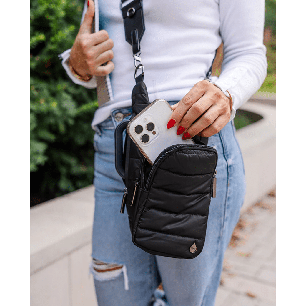 HydroBag Handle Black Matte with Vegan Leather Trimmed Strap - White Farmhouse Flowers