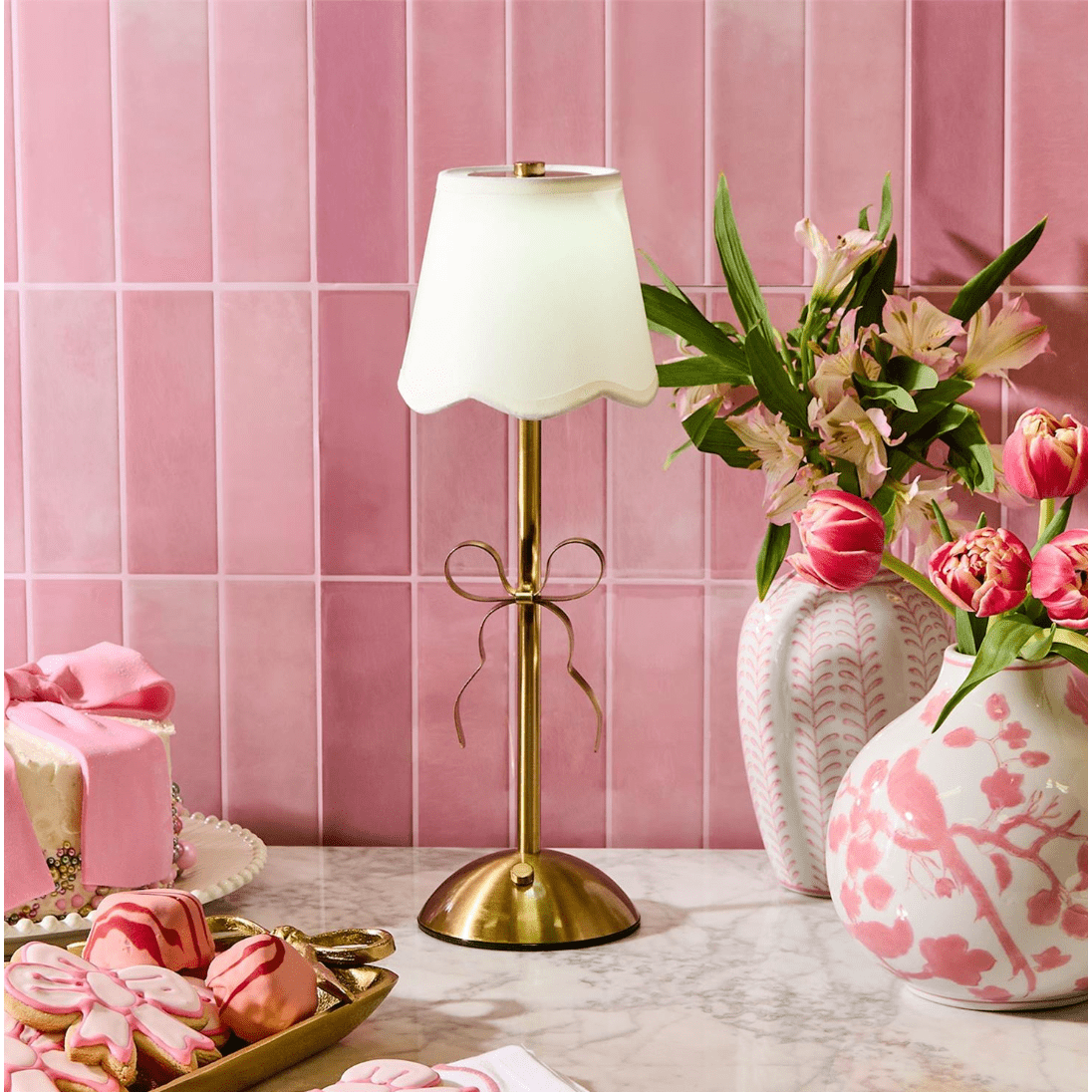 LED Portable Cordless Gold Bow Lamp - White Farmhouse Flowers