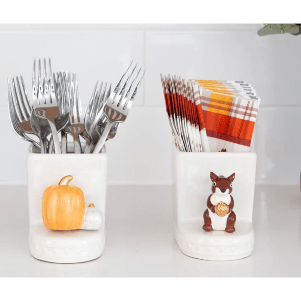 Mr. Squirrel Mini - White Farmhouse Flowers