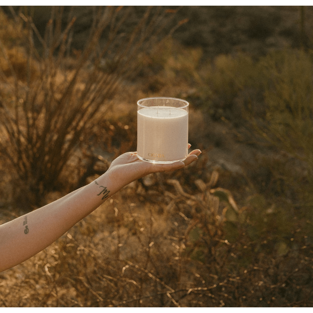 No. 8 Candle The Scent of Wildflowers - White Farmhouse Flowers