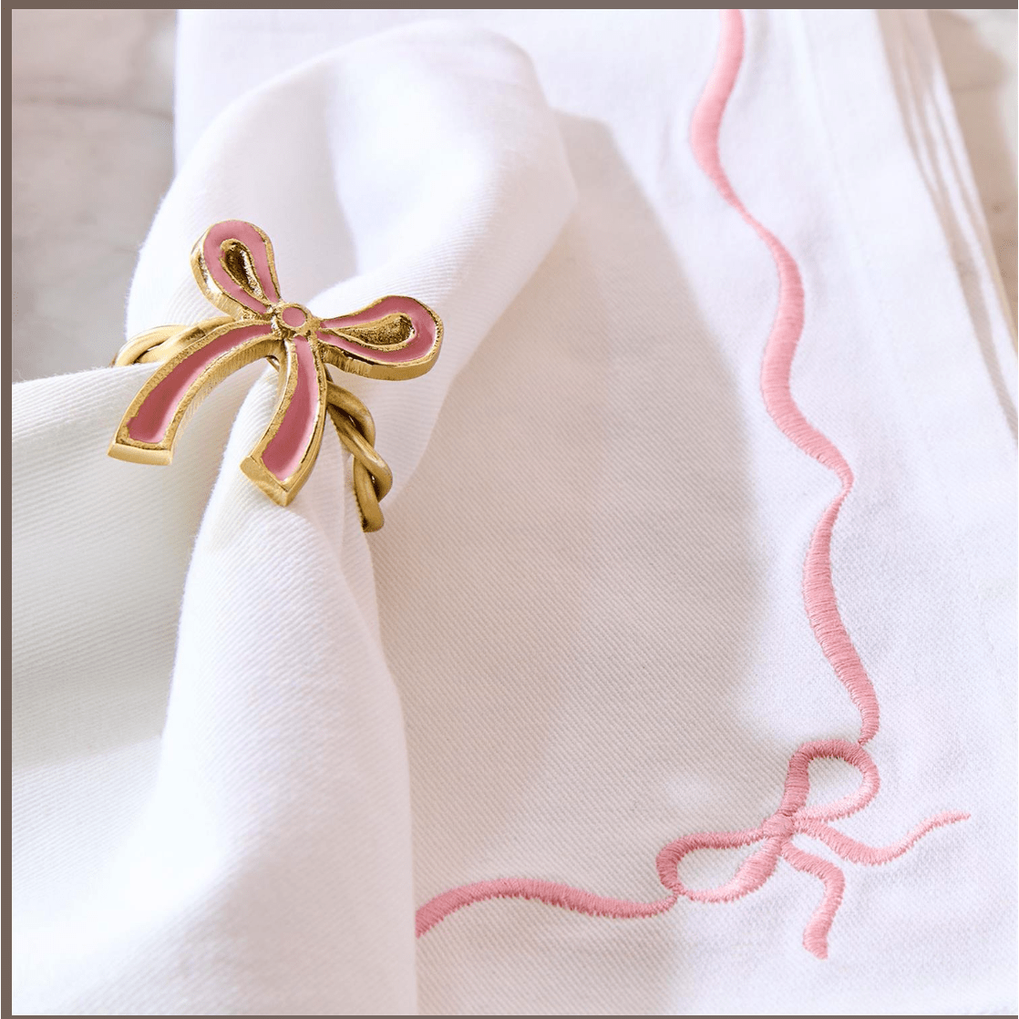 Set of 4 Bow Napkin Rings in Gift Box - White Farmhouse Flowers
