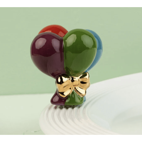 Up Up & Away Balloon Mini - White Farmhouse Flowers