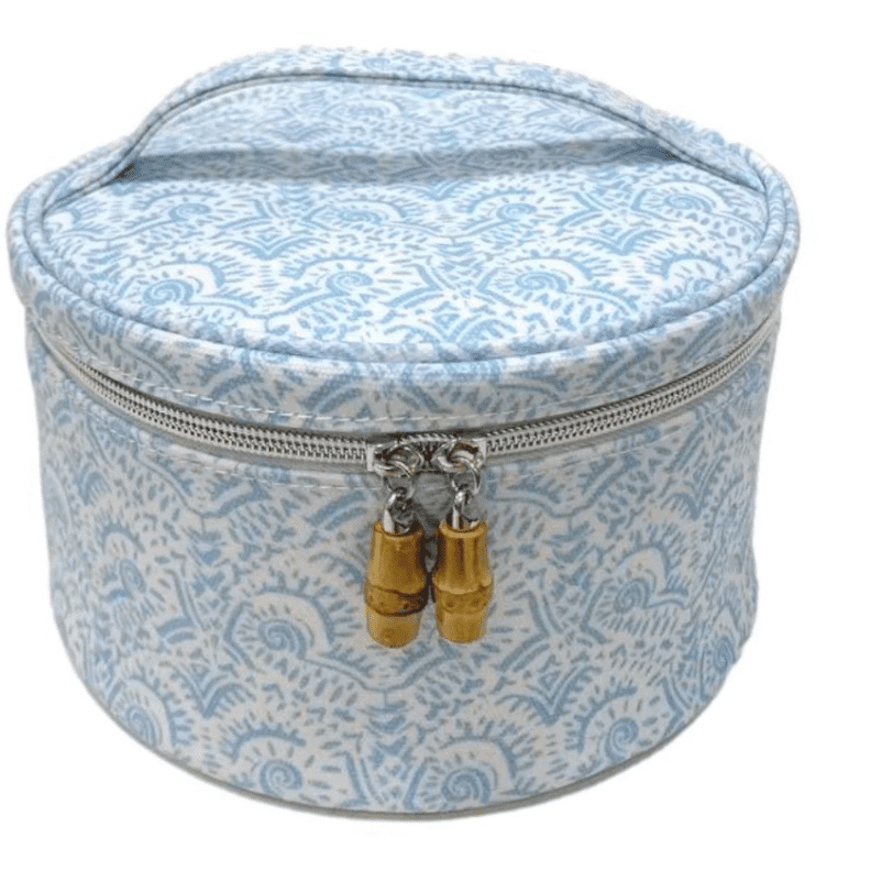 Travel Round Case Set.