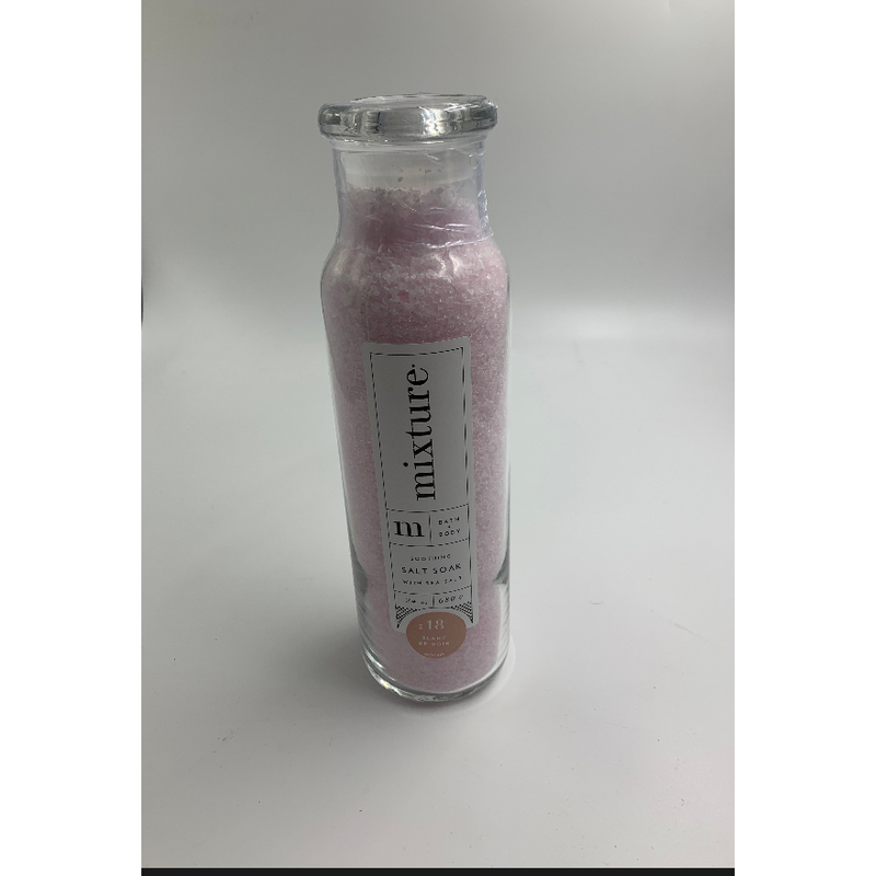 Blanc de Noir Spa Salt Soak