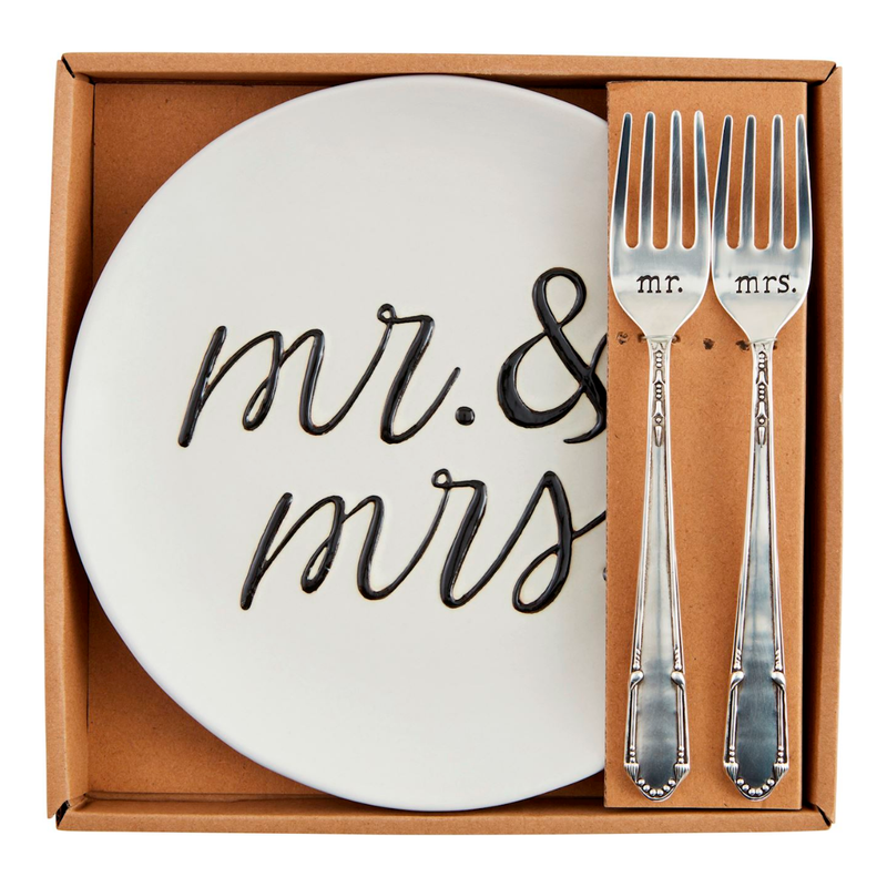 Mr & Mrs Cake Plate Set