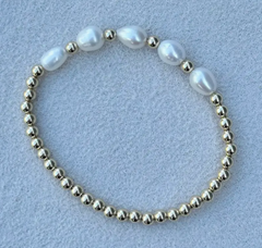 Gold Filled and Mother of Pearl Patterned Bracelet (5 Pearls + Gold)