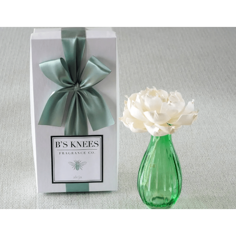 Aleja Green B's Knee's Blossom Diffuser - White Farmhouse Flowers