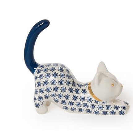 Blue Cat Ceramic Ring Holder - White Farmhouse Flowers