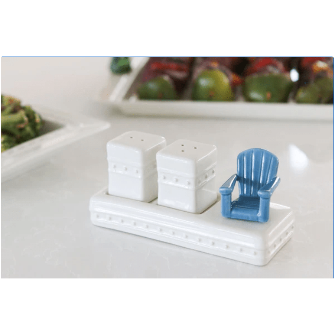 Chillin' Chair Mini - White Farmhouse Flowers