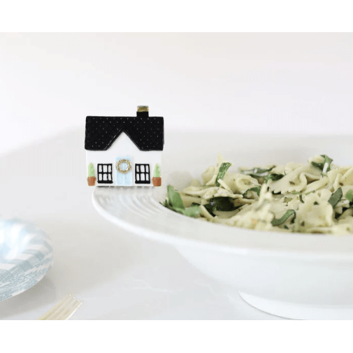 Home Sweet Home, Mini - White Farmhouse Flowers