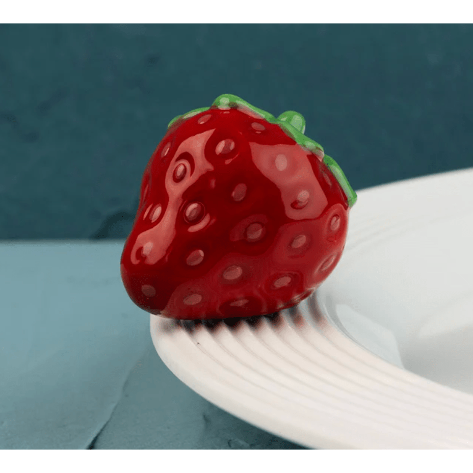 Juicy Fruit Strawberry Mini - White Farmhouse Flowers