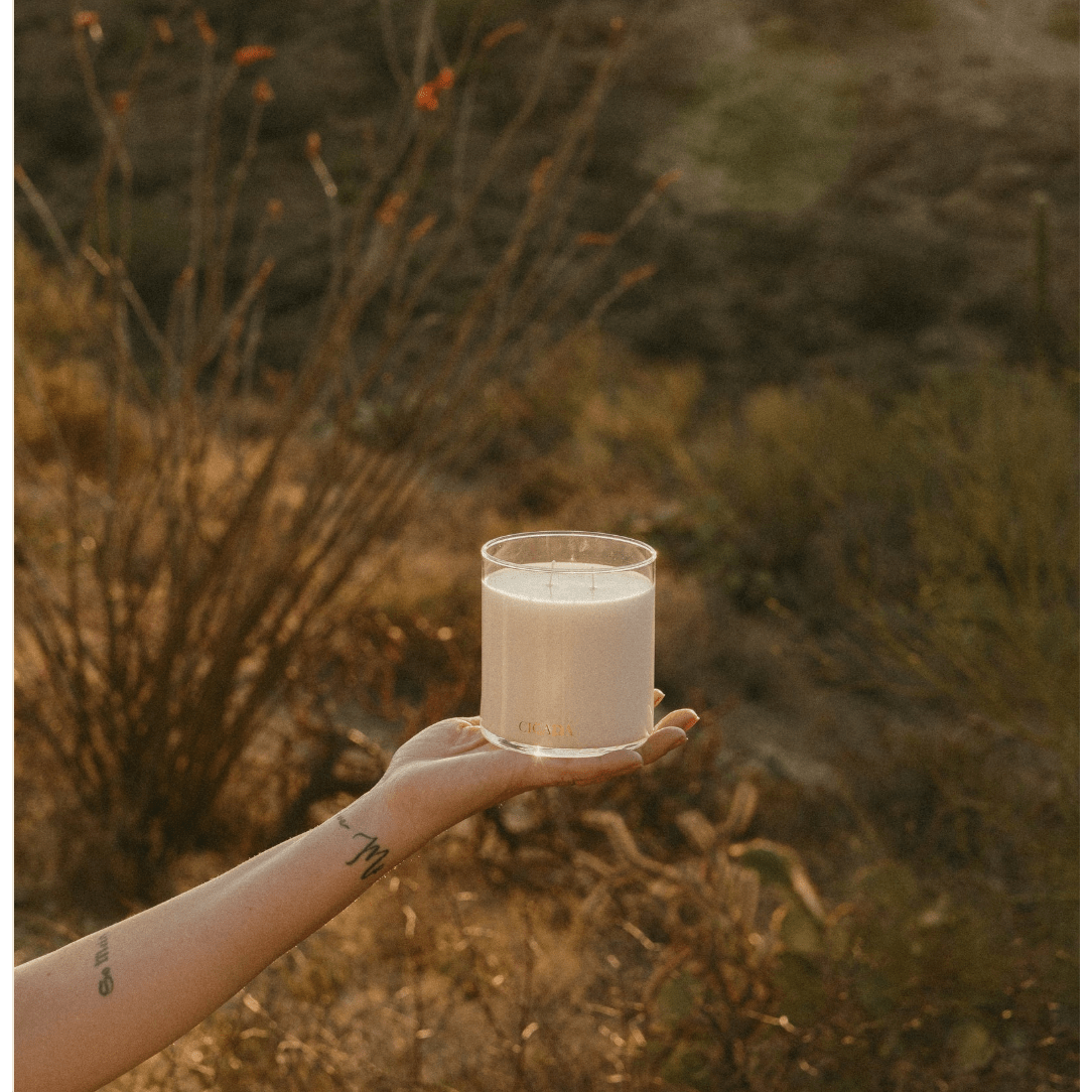 No. 06 Candle The Scent of Rivers Candle - White Farmhouse Flowers