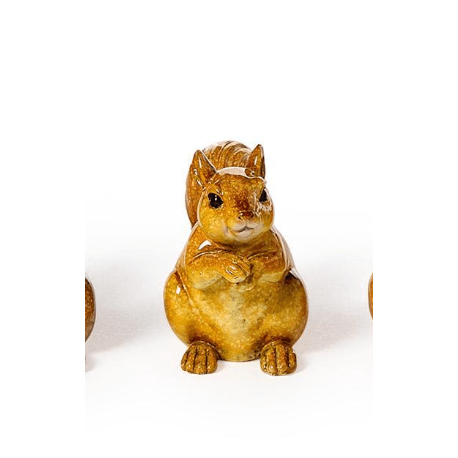 Painted Squirrel - White Farmhouse Flowers