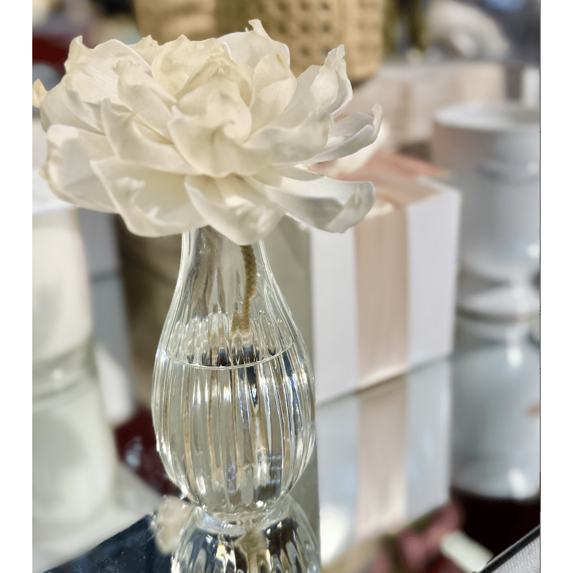 Peony Clear Large Blossom Diffuser - White Farmhouse Flowers