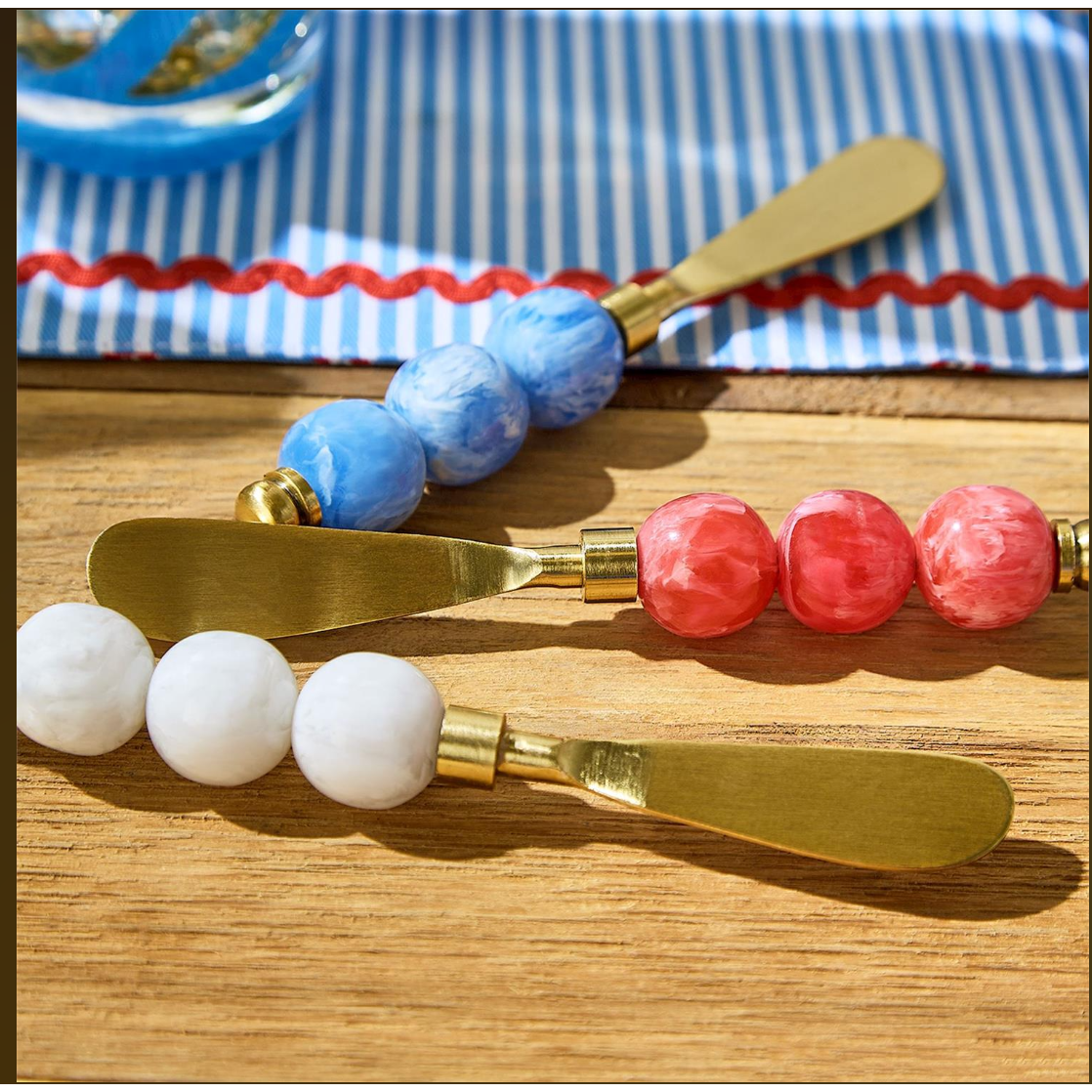 Red White or Blue Spreader - White Farmhouse Flowers