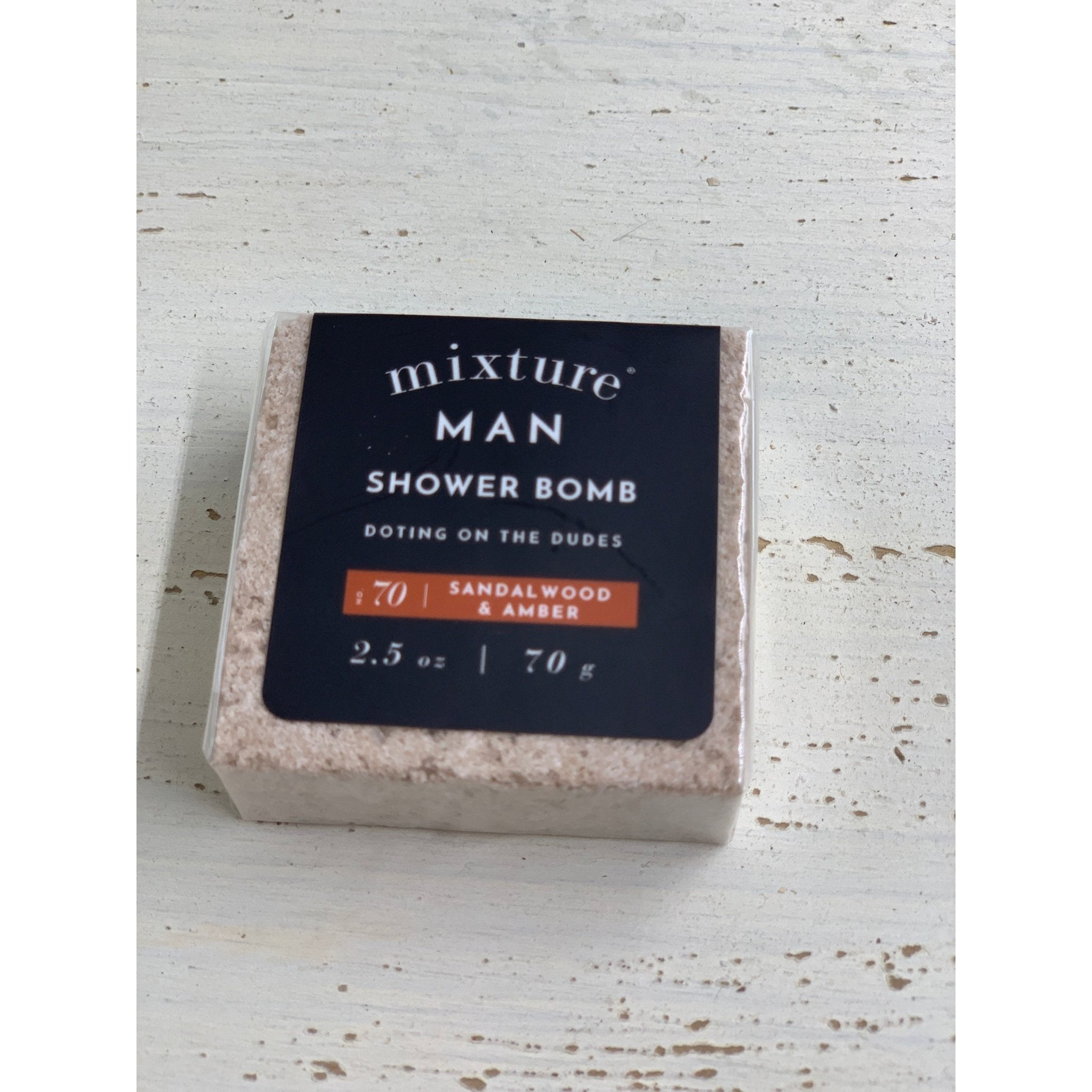 Sandalwood & Amber Mixture Man Shower Bomb - White Farmhouse Flowers