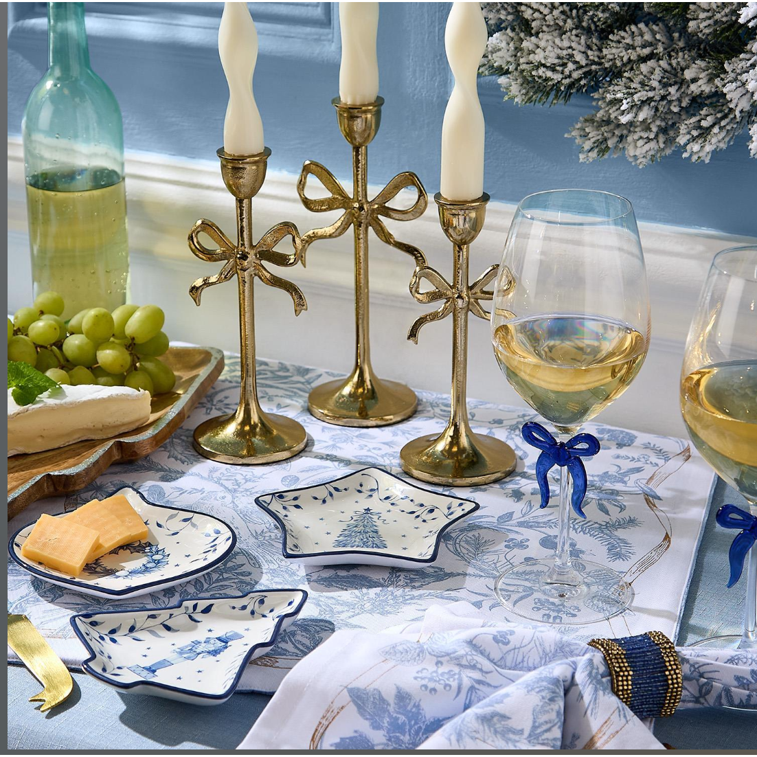 Season's Gala Christmas Tidbit Dish - White Farmhouse Flowers