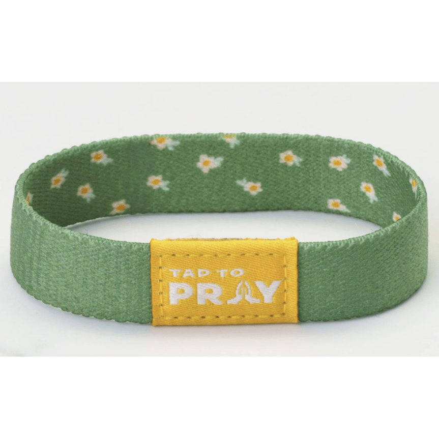 Tap to Pray Wristband - God's Got This - White Farmhouse Flowers