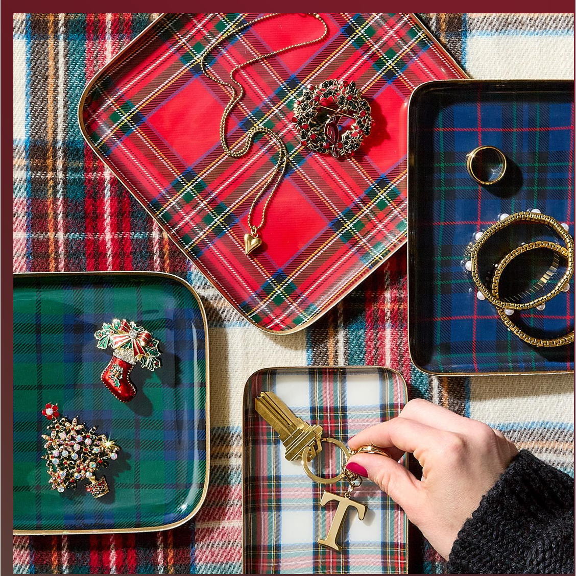 Tartan Decorative Metal Trays - White Farmhouse Flowers
