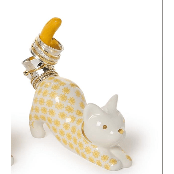 Yellow Cat Ceramic Ring Holder - White Farmhouse Flowers