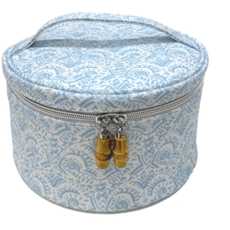 Travel Round Case Set.