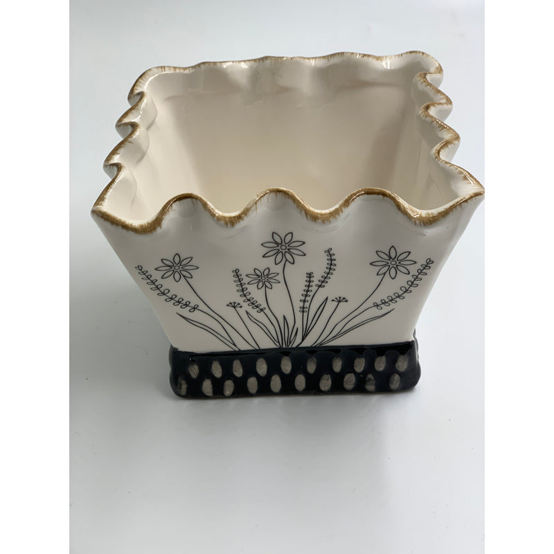 Small Scalloped. Rectangular Planter