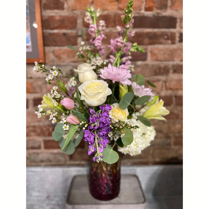 Deluxe Floral Subscription (Delivery Included).