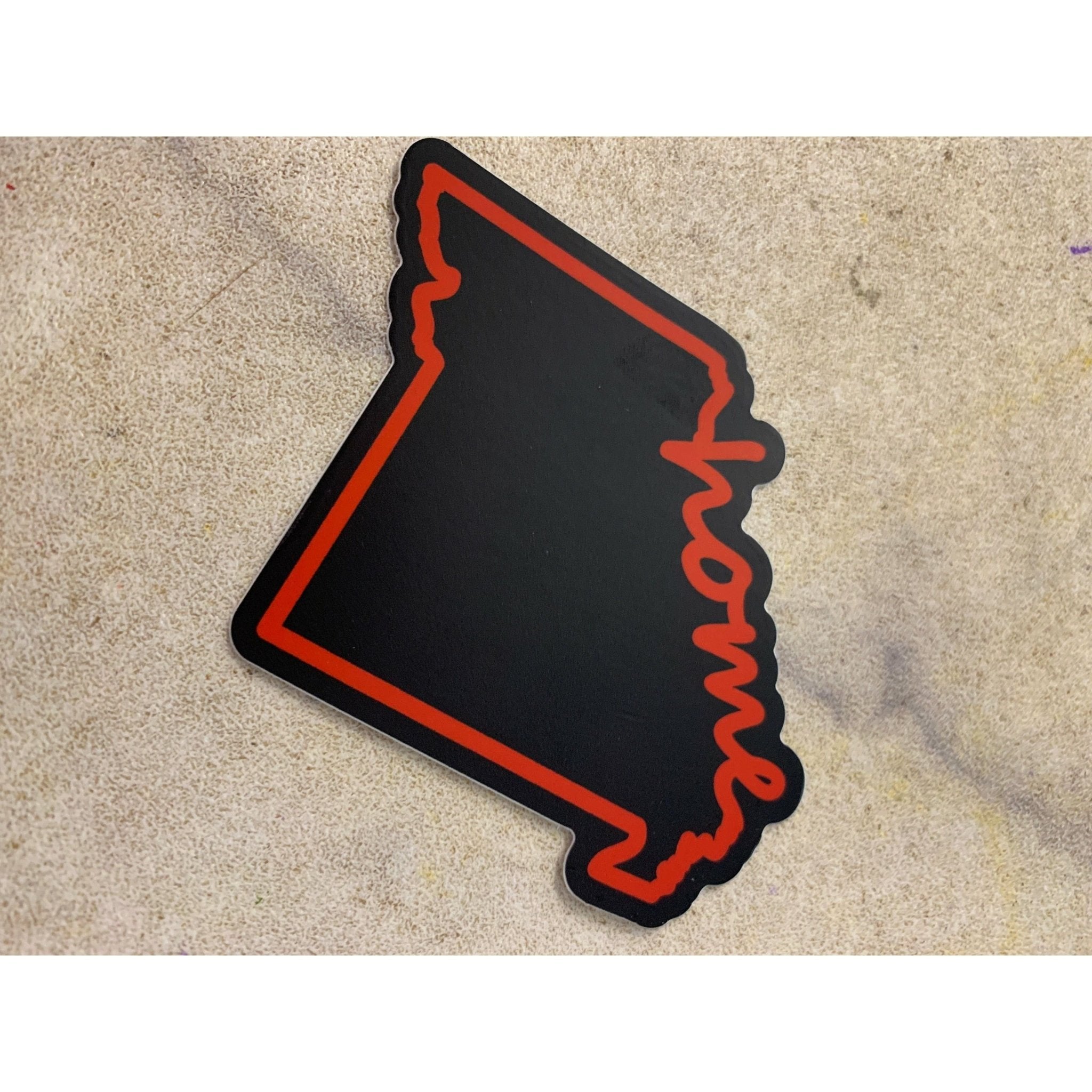 Home Sticker in black and red - White Farmhouse Flowers