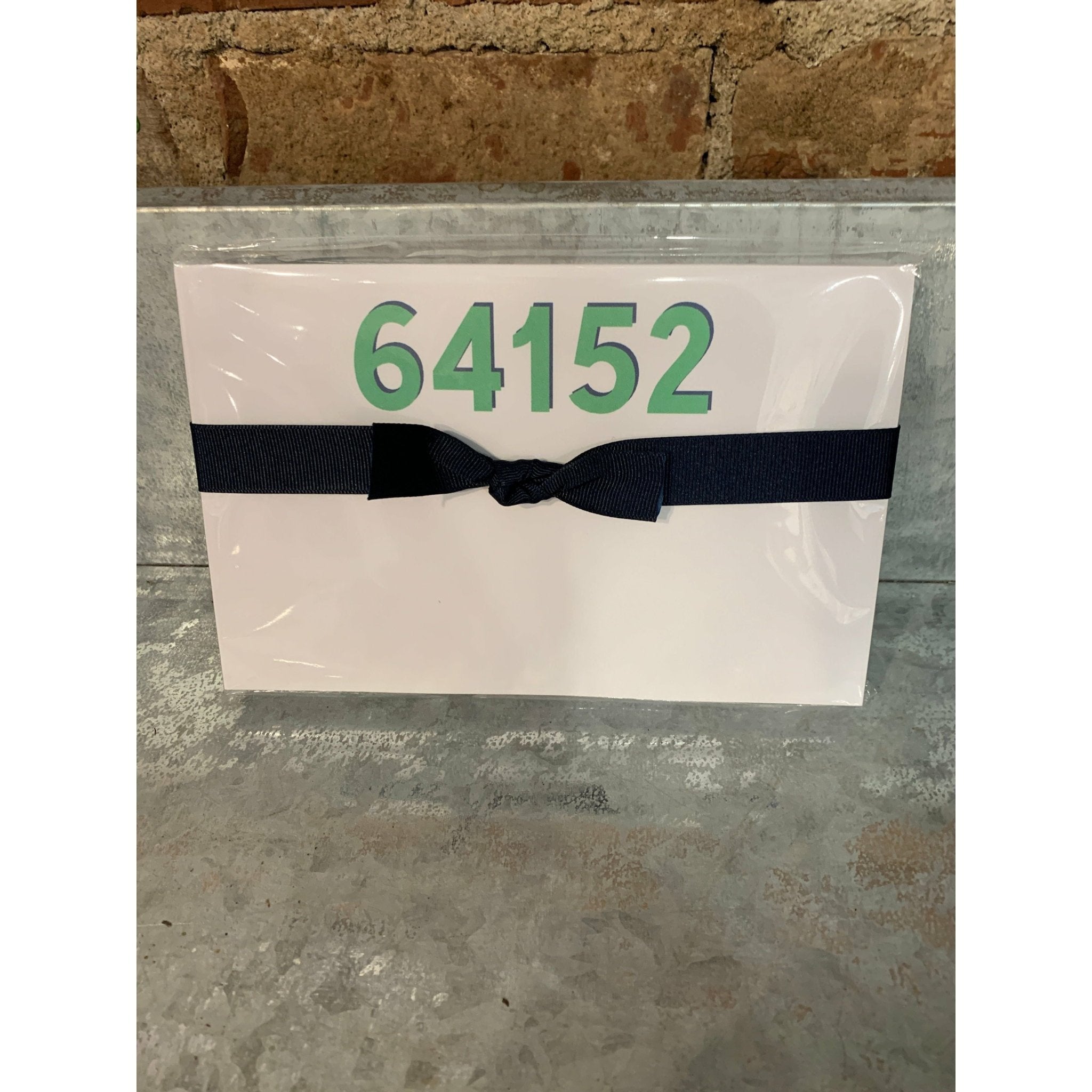 Zip Code Note Pad 64152 - White Farmhouse Flowers