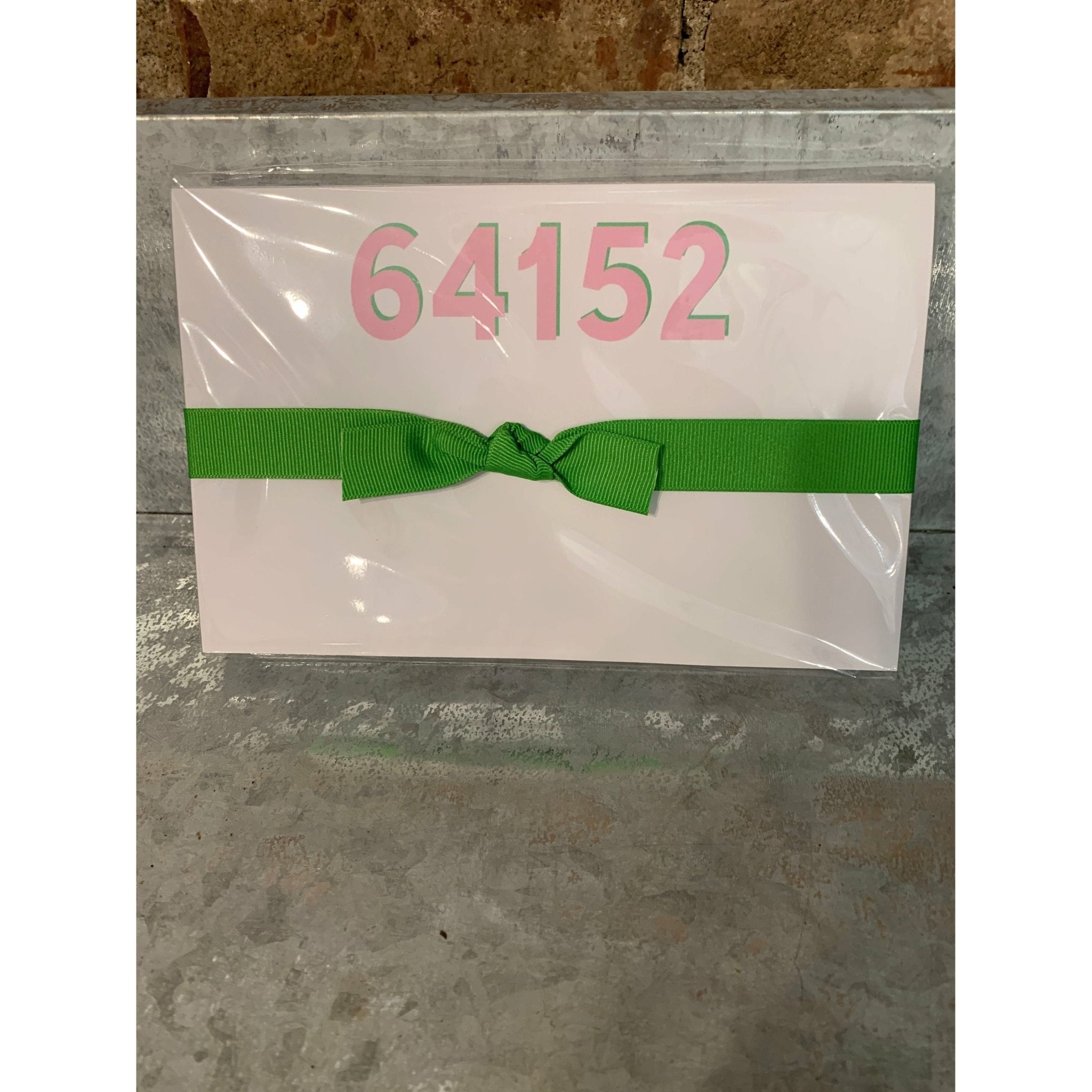Zip Code Note Pad 64152 - White Farmhouse Flowers